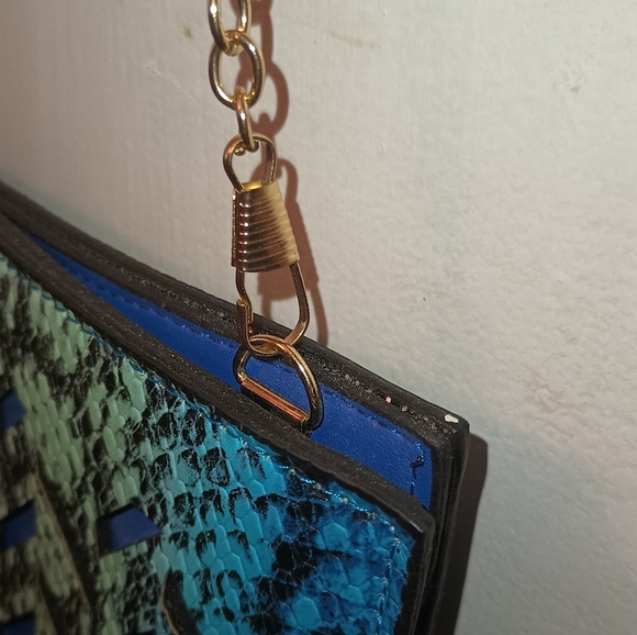 Purse - Picture 3 of 3